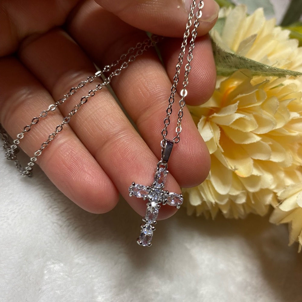 Cubic Zirconia cross pendant